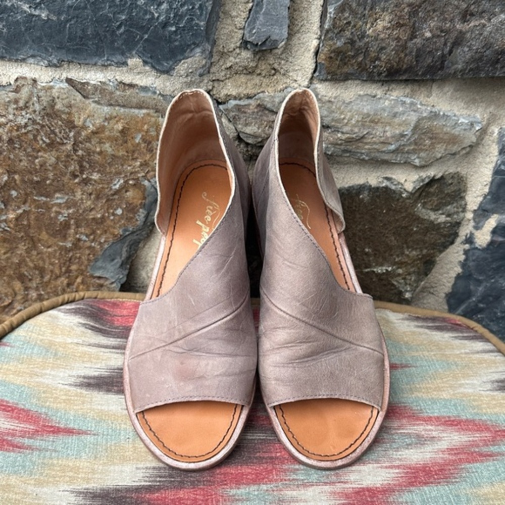 Free People Mont Blanc Sandals Tan Brown Leather d’Orsay Flats Size 6.5